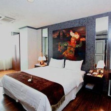 Amos Cozy Hotel Melawai Jakarta Exterior foto