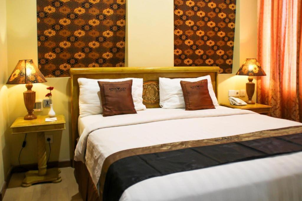 Amos Cozy Hotel Melawai Jakarta Exterior foto